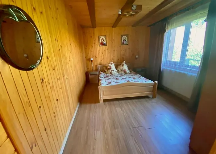 Casa de Férias відпочинок в карпатах Nizhniy Studenyy